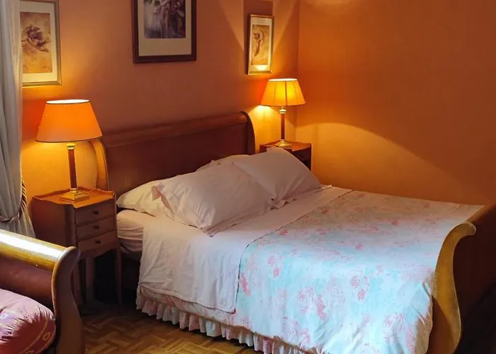 D'hotes La Closerie לינה וארוחת בוקר 3*