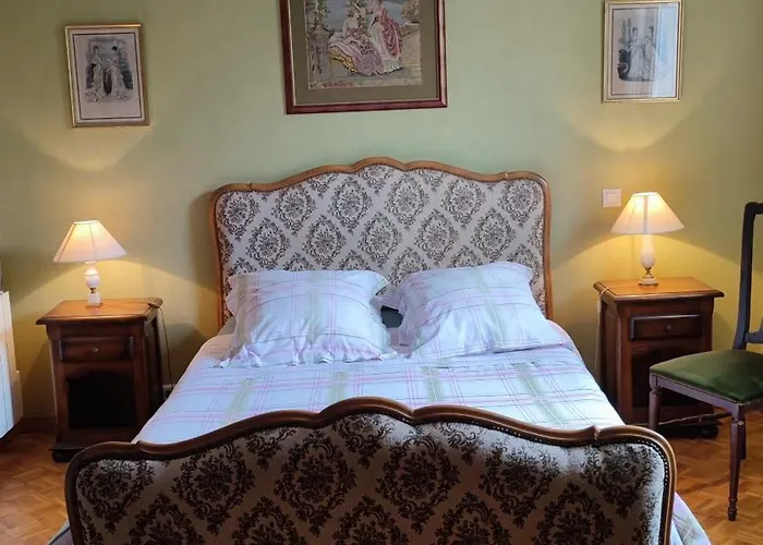 D'hotes La Closerie לינה וארוחת בוקר 3*