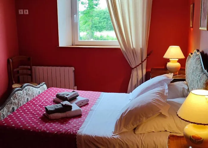 לינה וארוחת בוקר D'hotes La Closerie 3*